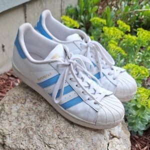 adidas gazelle silver green womens adidas Women's Avaflash Tennis Shoes, White/Silver/Pulse Mint, Size 8.5